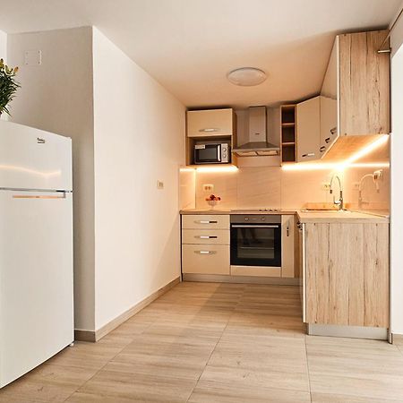 Apartman Petra Vrh  ภายนอก รูปภาพ