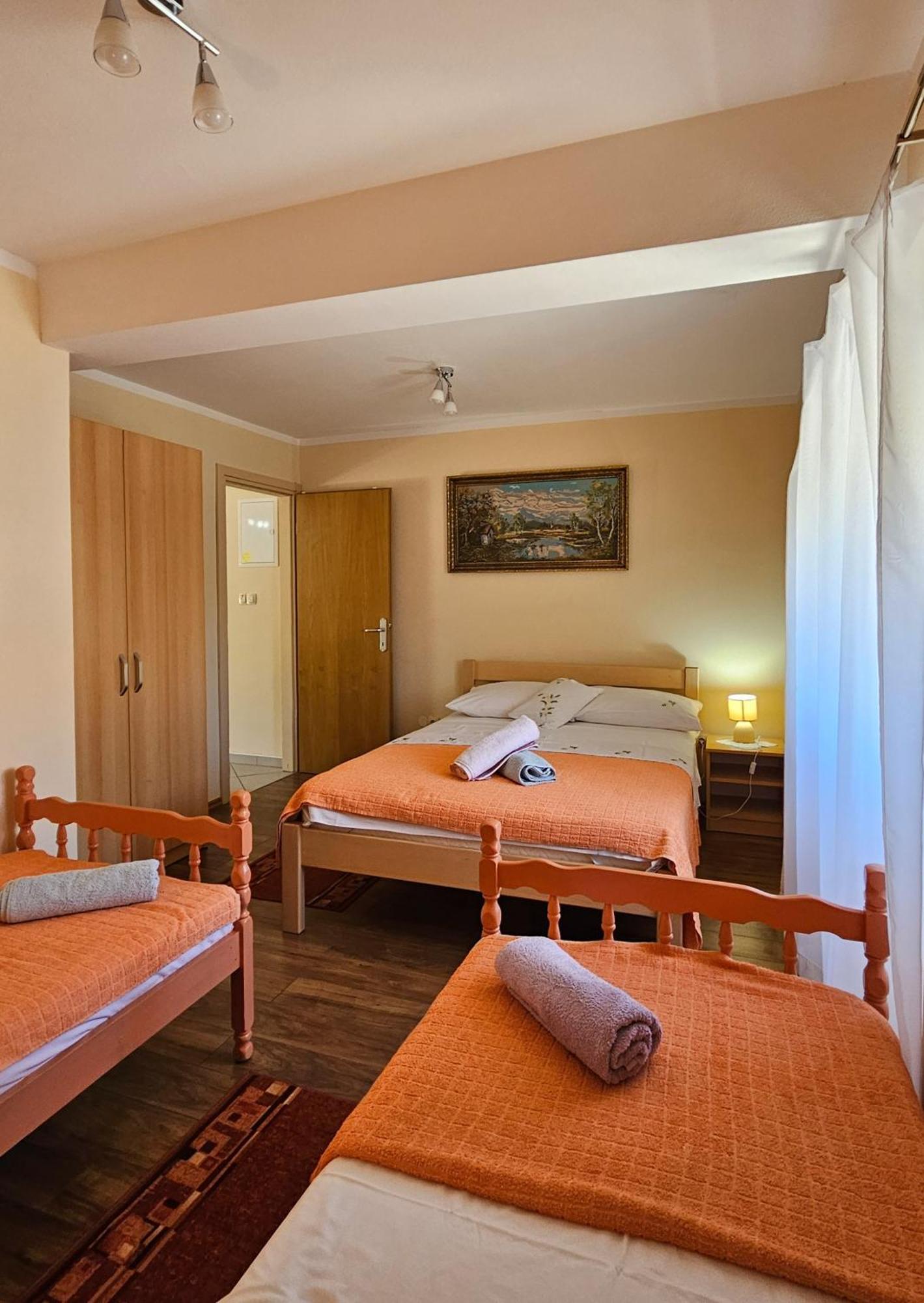 Apartman Petra Vrh  ภายนอก รูปภาพ
