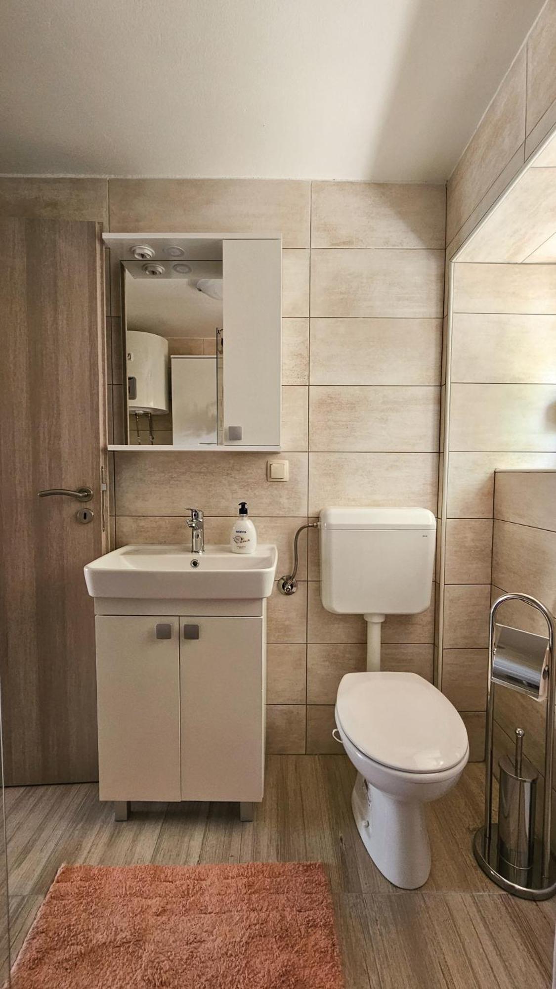 Apartman Petra Vrh  ภายนอก รูปภาพ