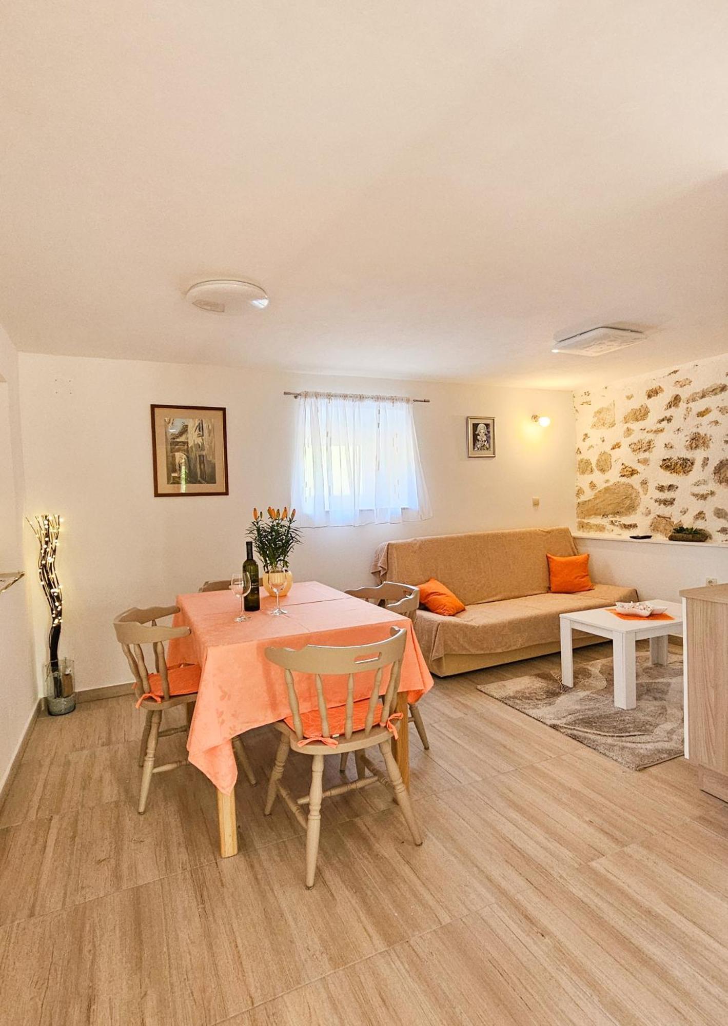 Apartman Petra Vrh  ภายนอก รูปภาพ